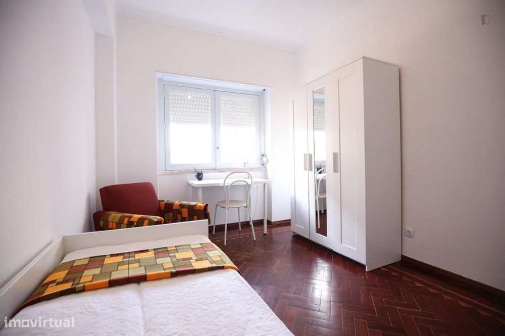 176946 - Quarto charmoso e acolhedor com cama...