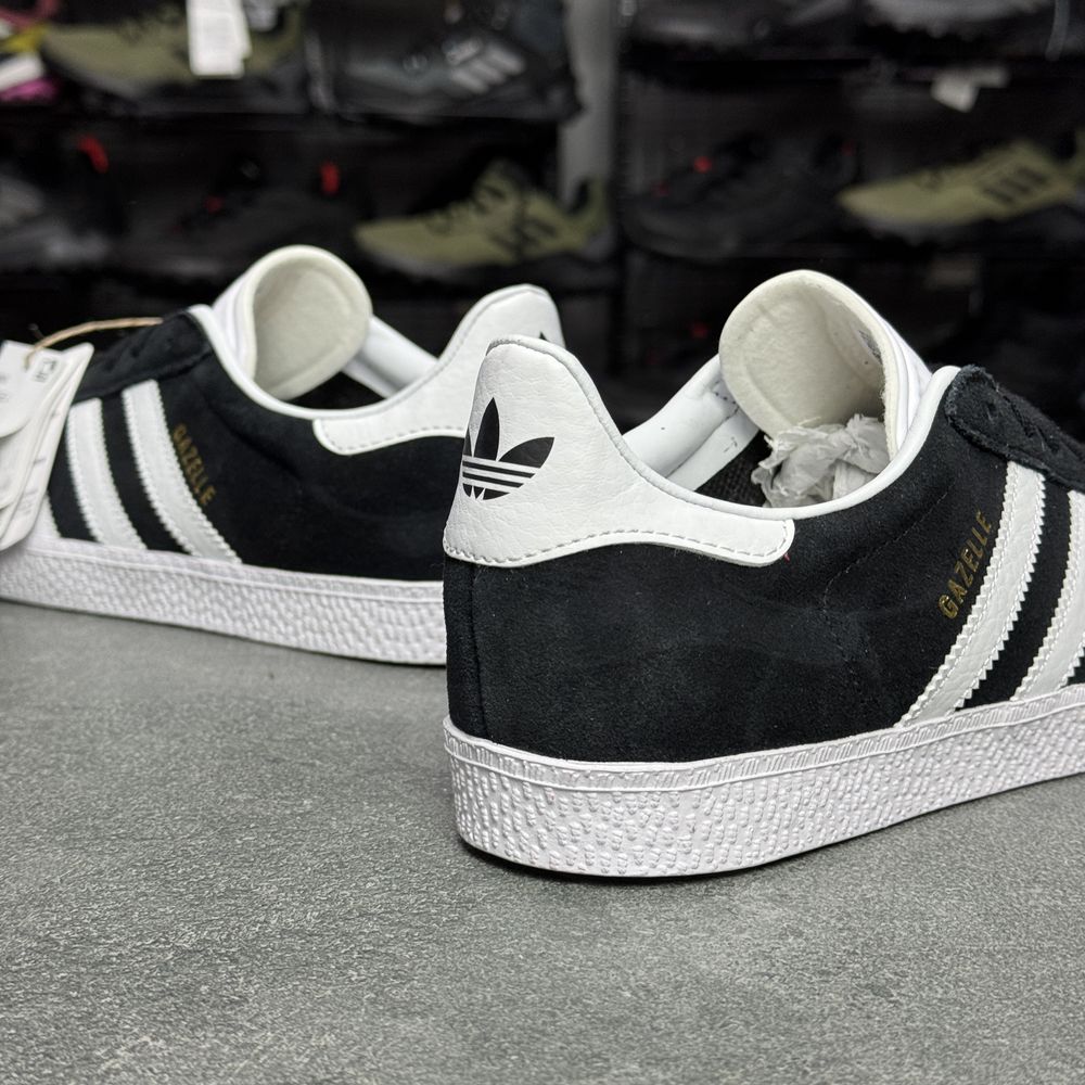 ОРИГІНАЛ 100% Кросівки чорні шкіряні Adidas Gazelle BB2502 /ОРИГІНАЛ