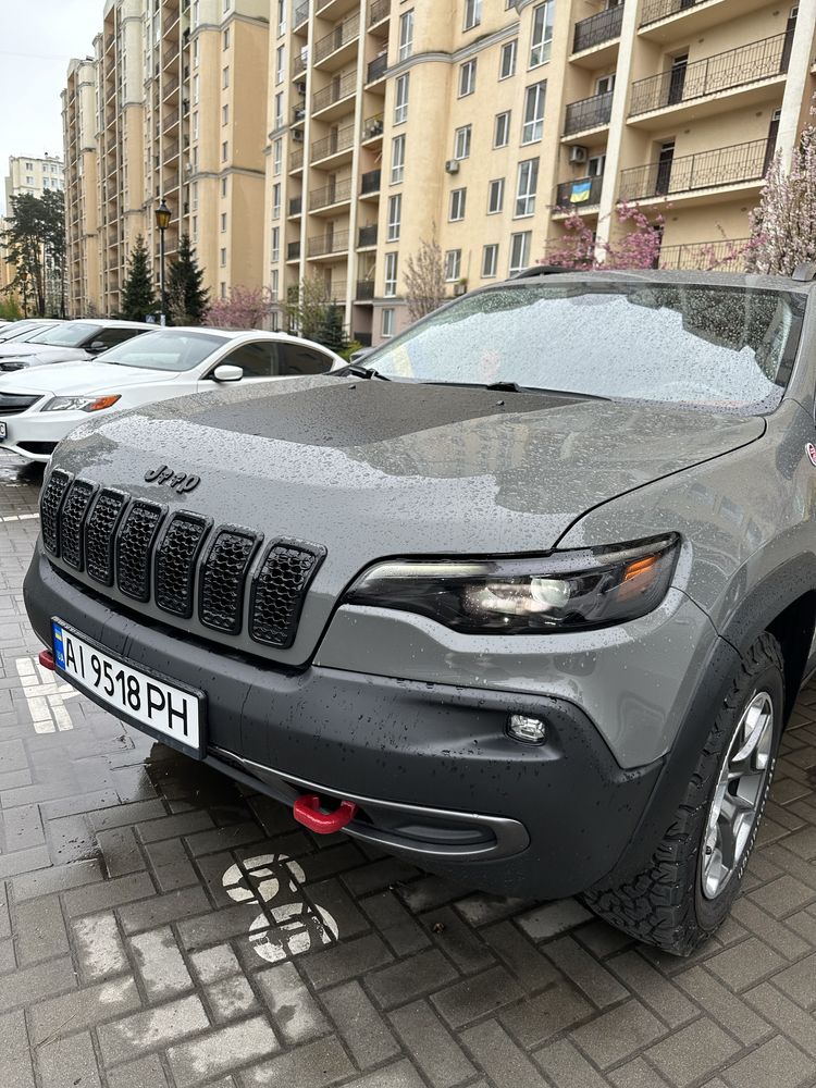 Продаж Jeep Cherokee