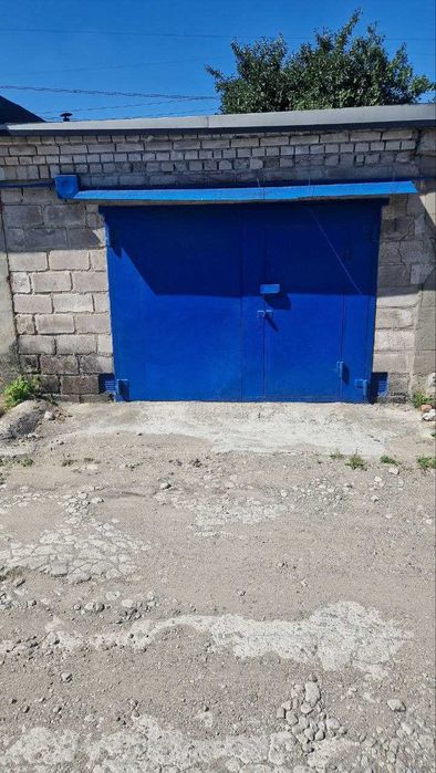Продам капитальный гараж Шевченковский р-н, г/к Кристалл