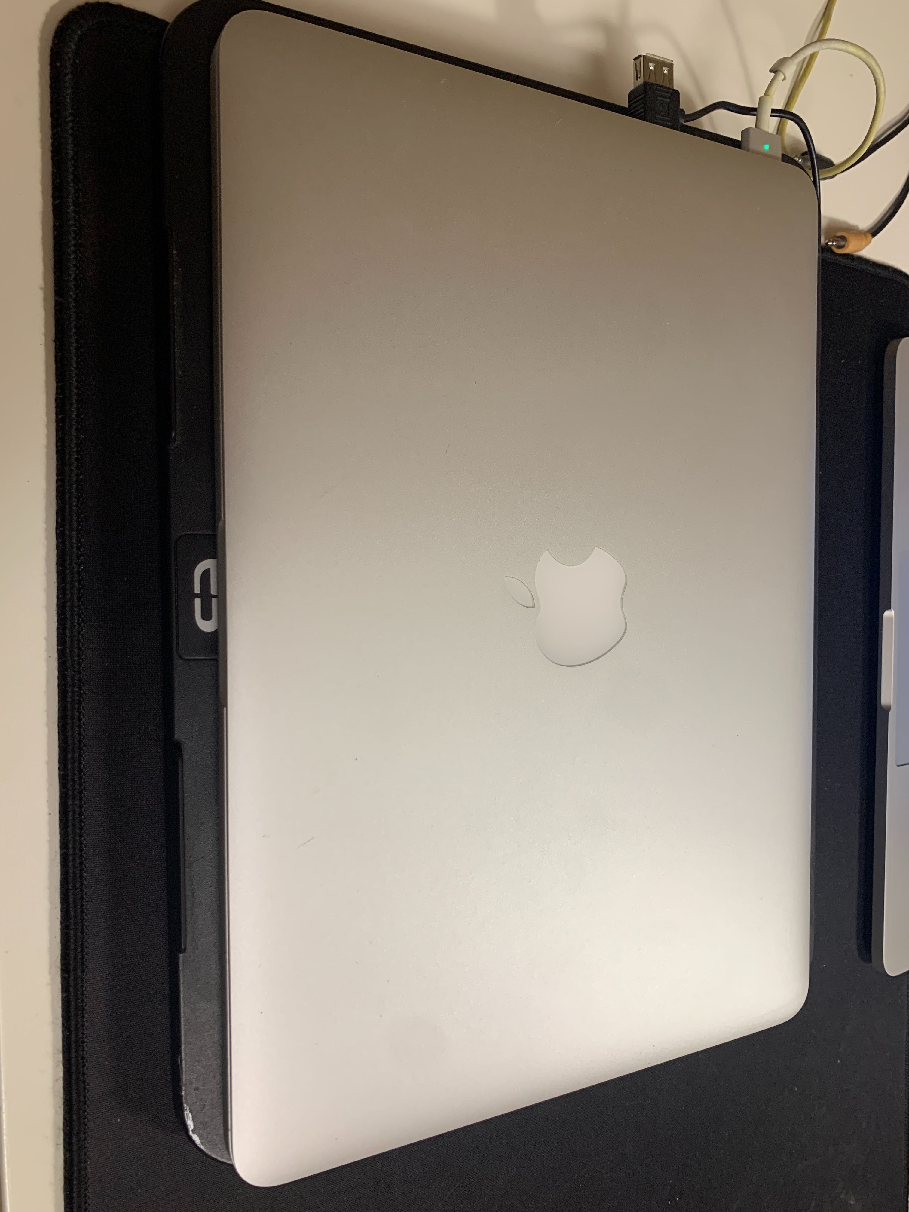 MACBOOK PRO 13,3" i7 - 16GB RAM - 256GB SSD