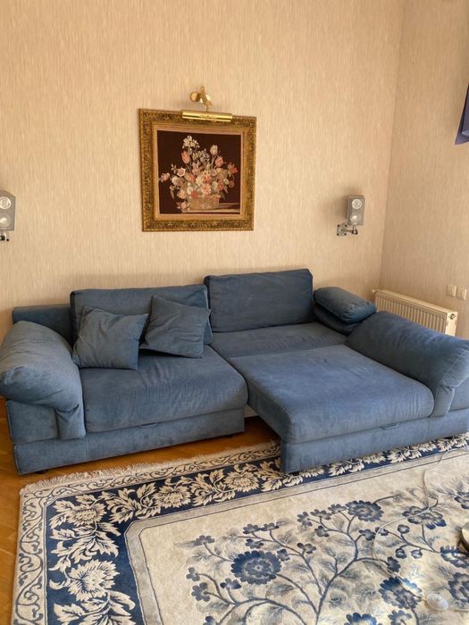 Трехместный раскладной диван