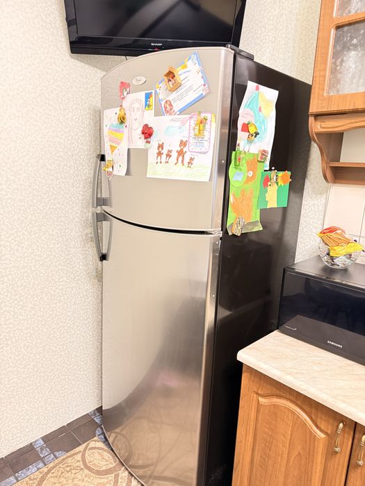 Холодильник WHIRLPOOL