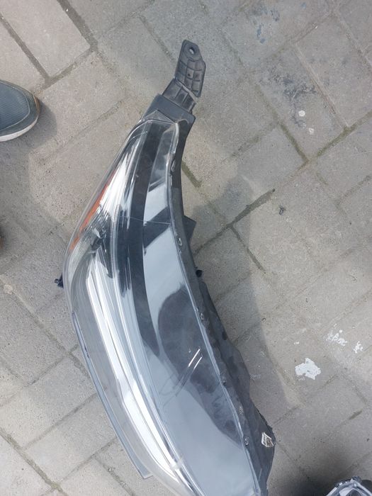 Продам фари на HONDA CRV 22r FUI LED