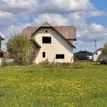 продаж велика земельна ділянка з коробкою будинку. дуже гарне місце.
