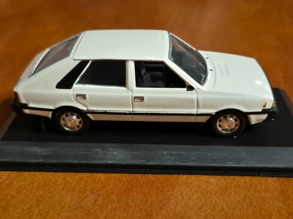 autka-Auta PRL-u złota kolekcja/nr4 (uszkodzony)