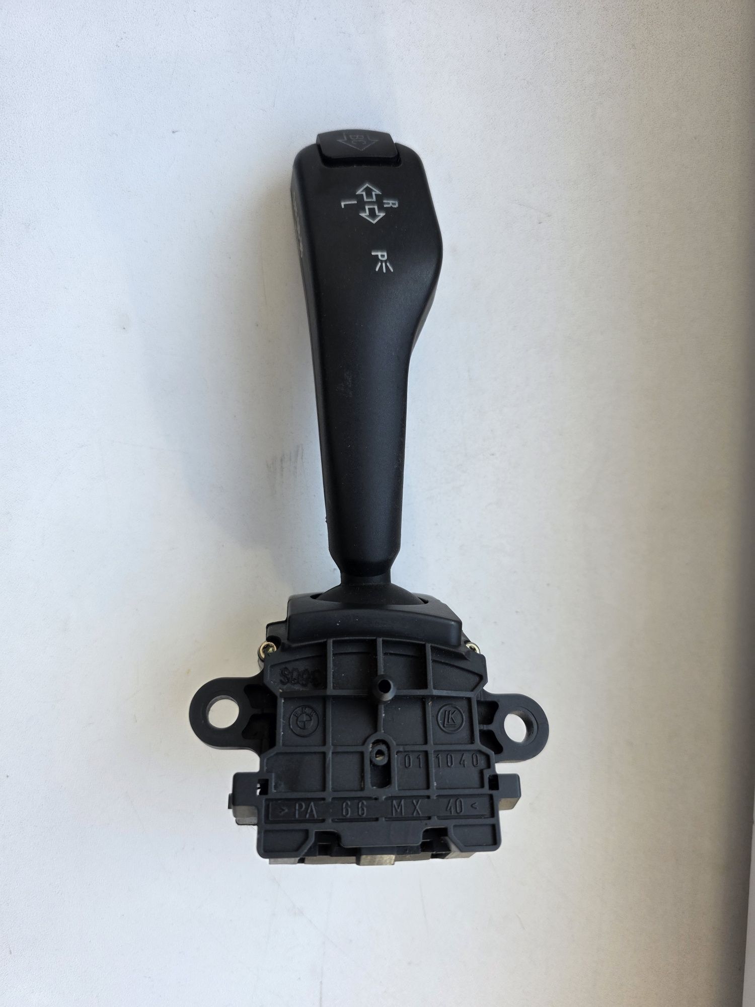 Manetka przełącznik kierunkowskazów BMW E39 BC przycisk board computer