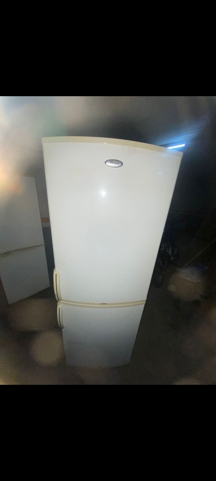 Frigorífico combinado marca wirpool a funcionar bem só 80euros