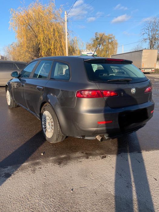 Alfa Romeo 1.8 бен. В дуже чудовому стані. Для військових