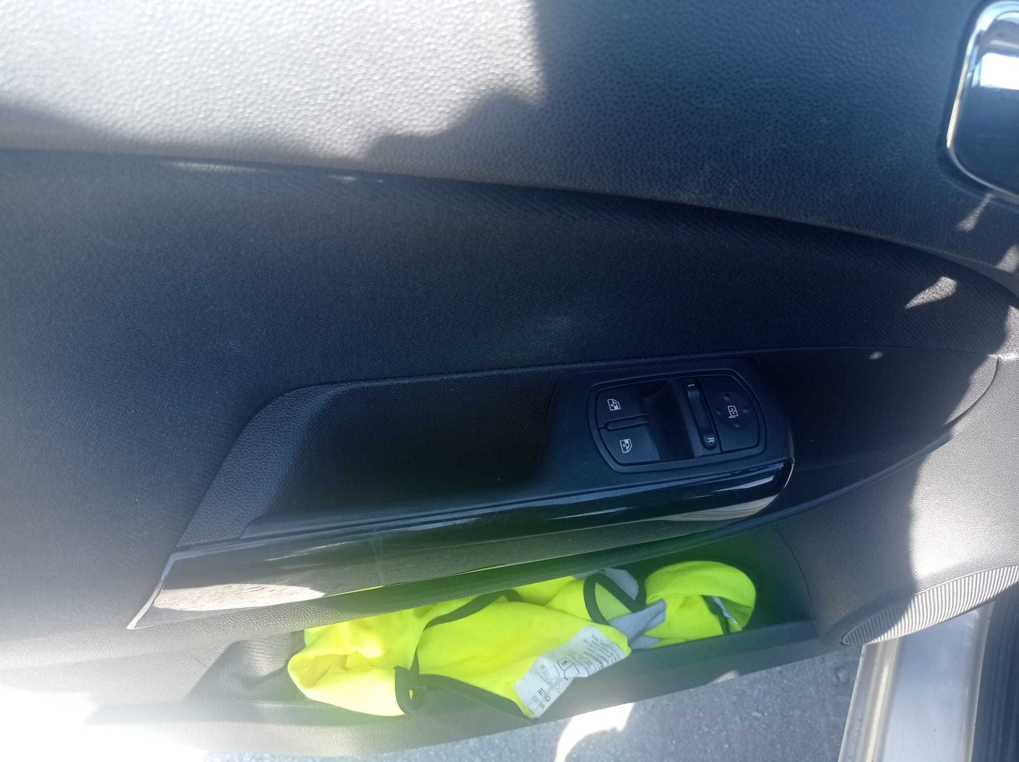 Opel Corsa 1.2 Gasolina 2014