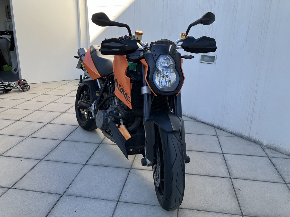 KTM SuperDuke 990 de 2009 c/ 15.000km