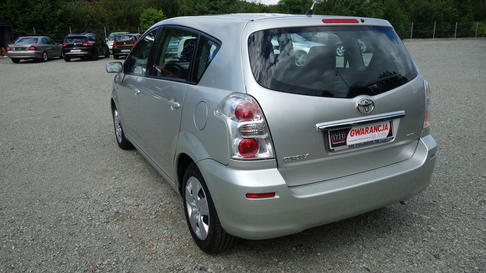 Toyota Corolla Verso 1.8 VVTi Sol+7 Klimatyzacja Bardzo Dobry Stan