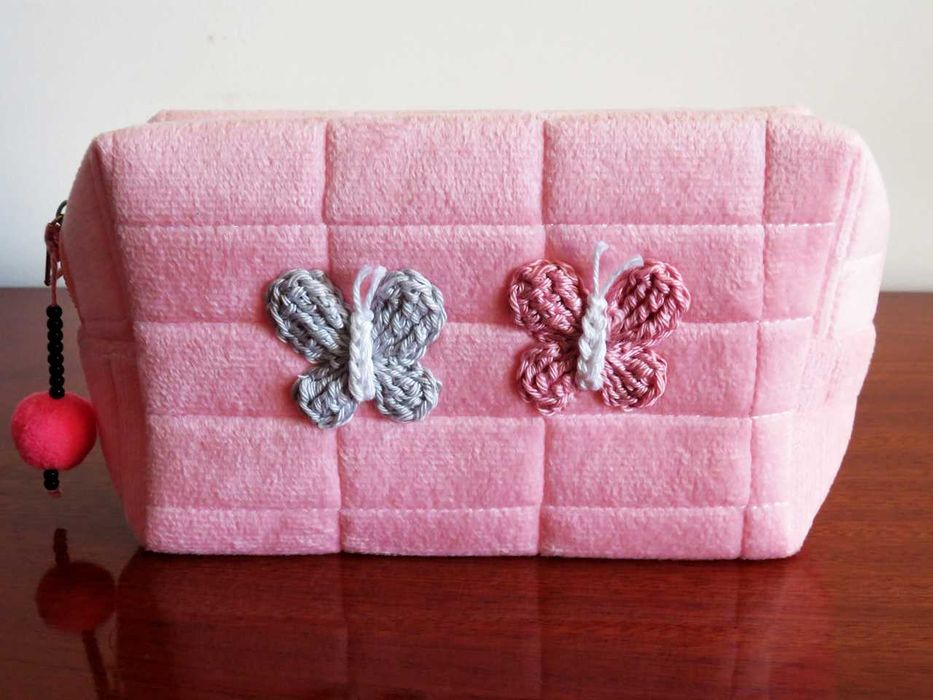 Bolsa multiuso com borboletas feitas à mão