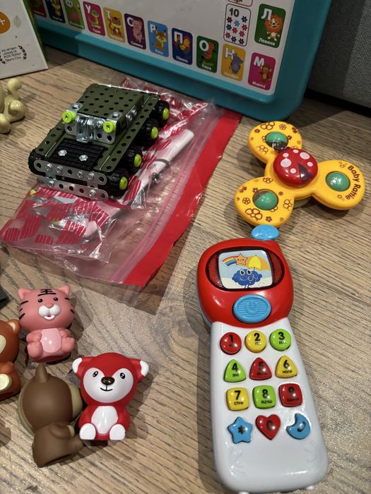 Іграшки дитячі, музичні, спінер, навчальна дошка, телефон, конструктор