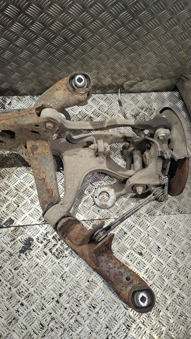 Belka Sanki Zawieszenia Tył Audi A4 B8 Avant