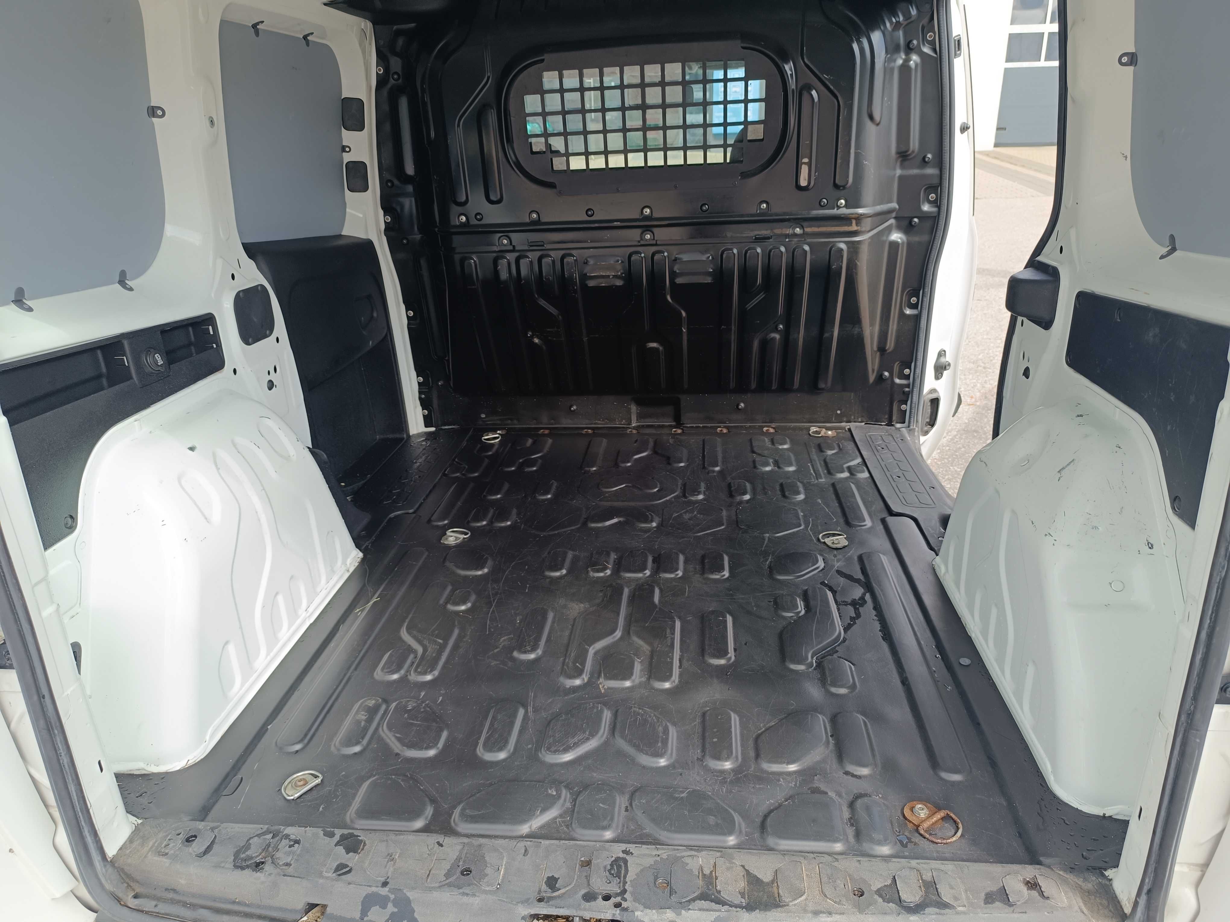 Samochód Fiat Doblo 1,3 jtd