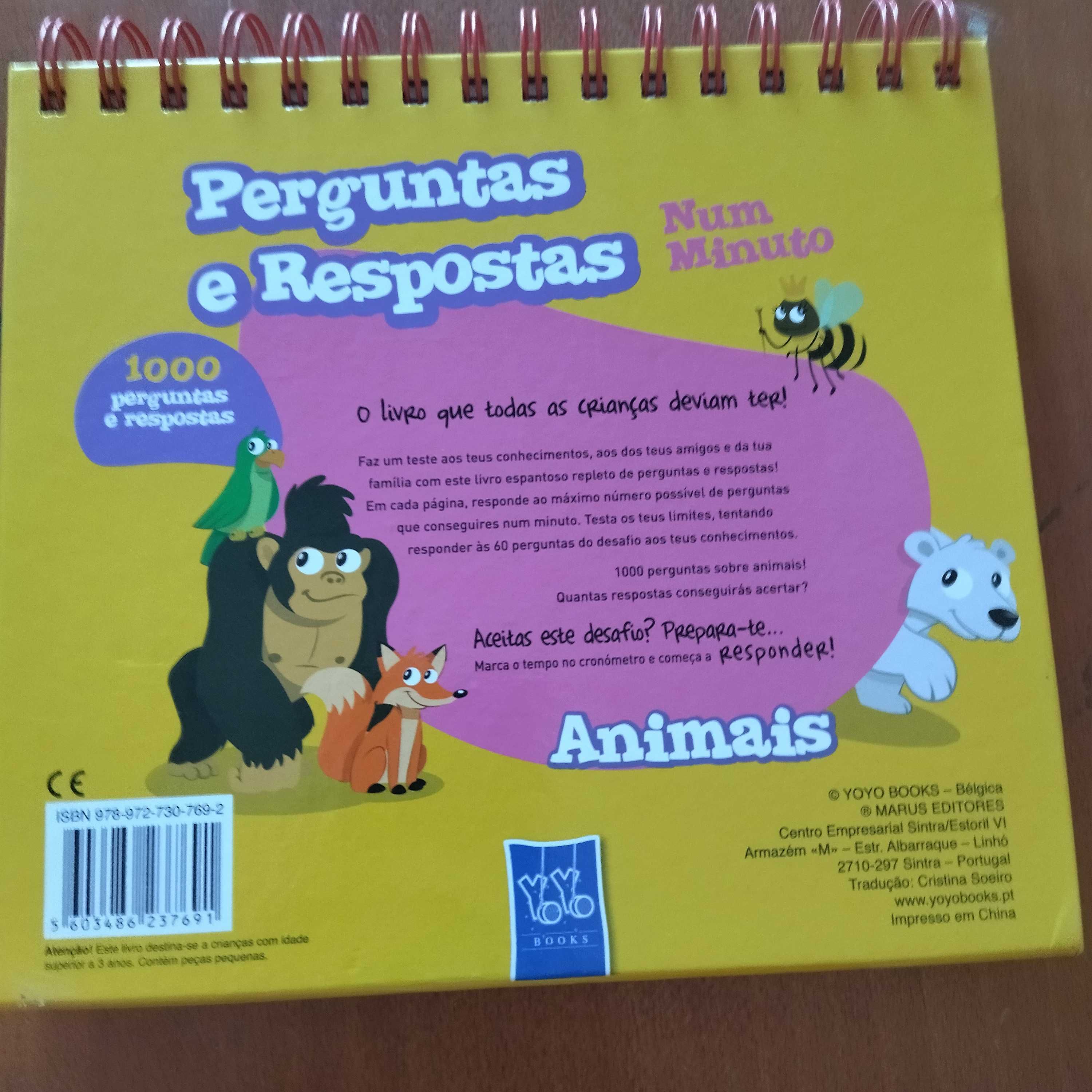 Livro perguntas e respostas com ampulheta