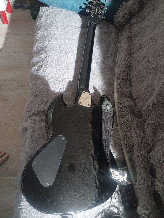 Guitarra ESP LTD Viper-10