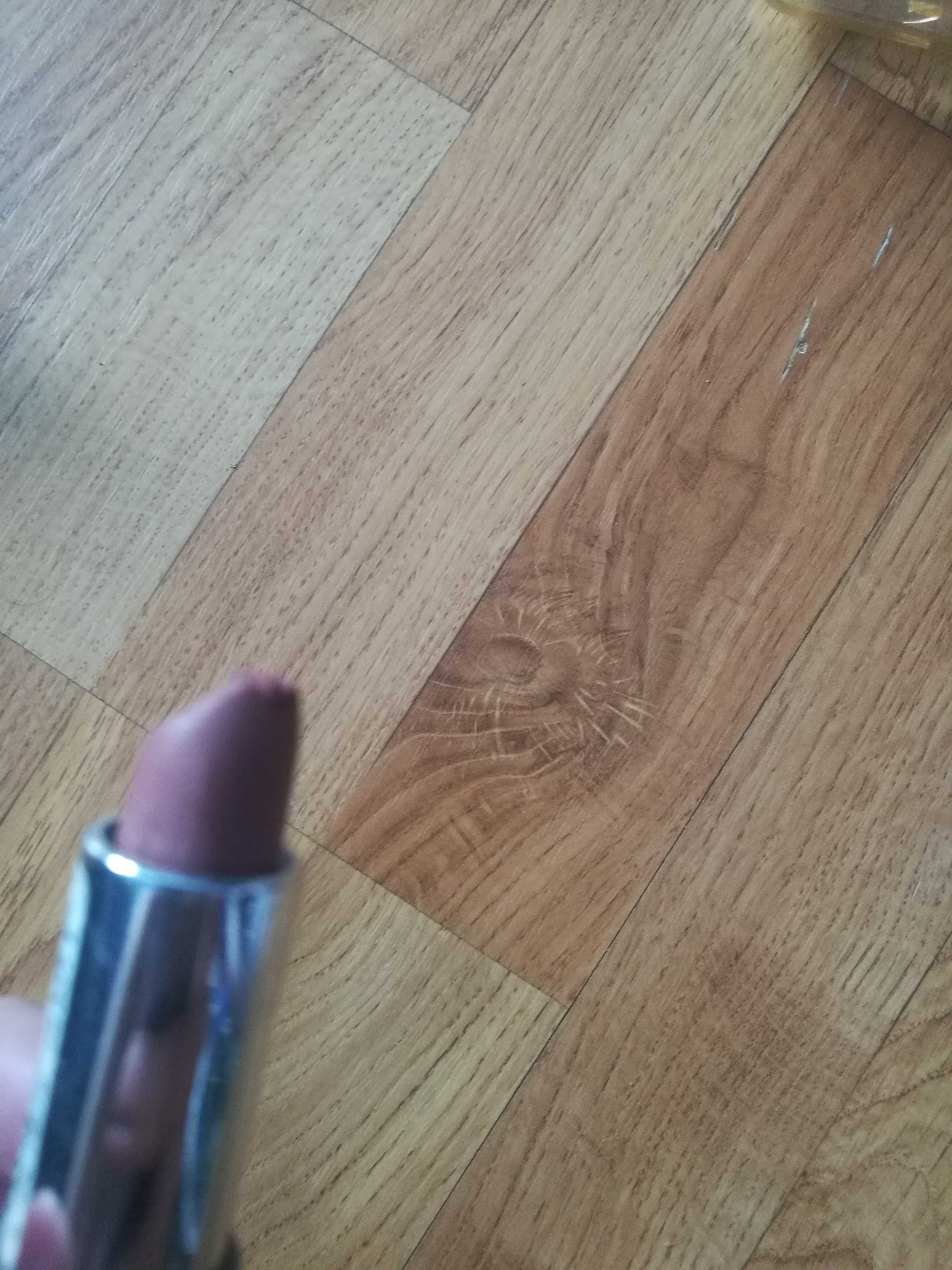 Szminka eveline cosmetics aqua platinum
