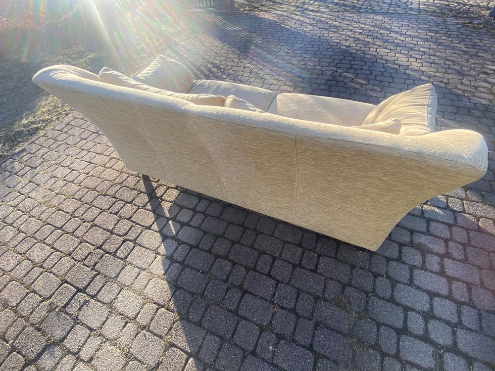 Sofa rozkladana w bardzo dobrym stanie.