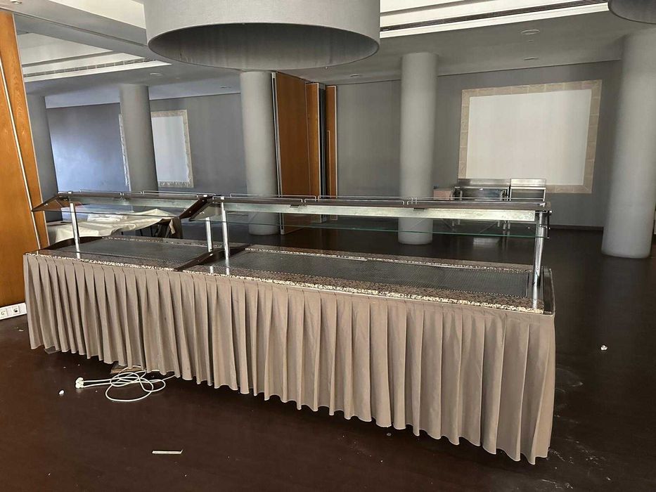 Linha completa de buffet quentes frios e sobremesas