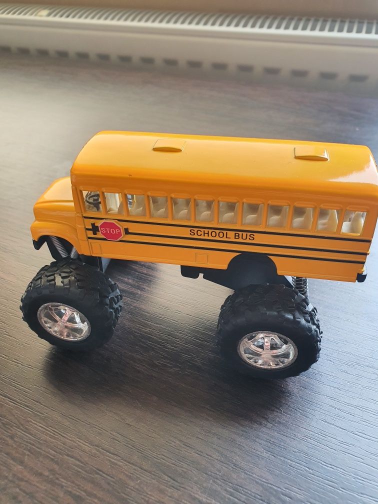 Машинка Шкільний автобус