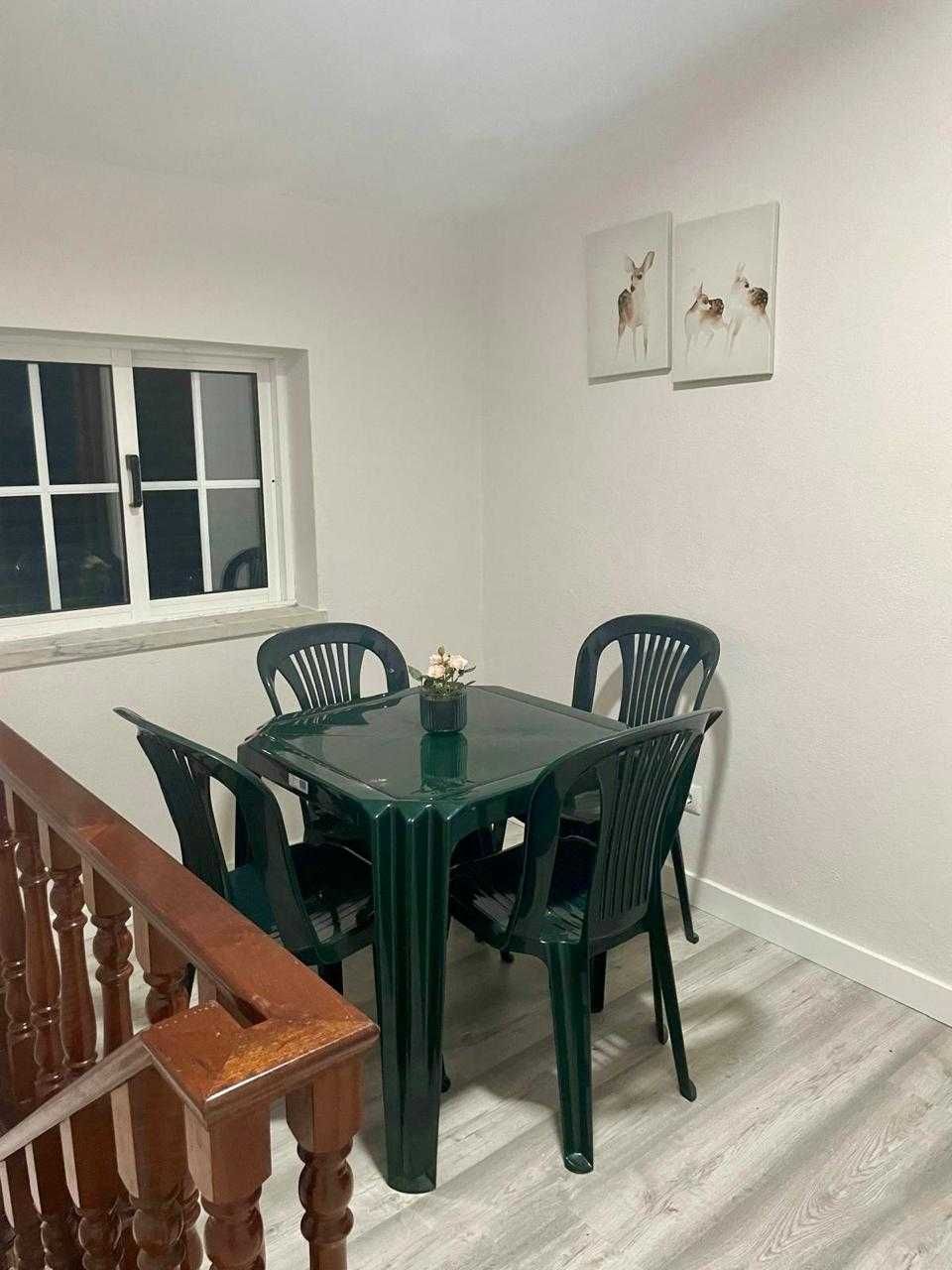 Quarto suites casal para aluguer em Jardins de Queluz