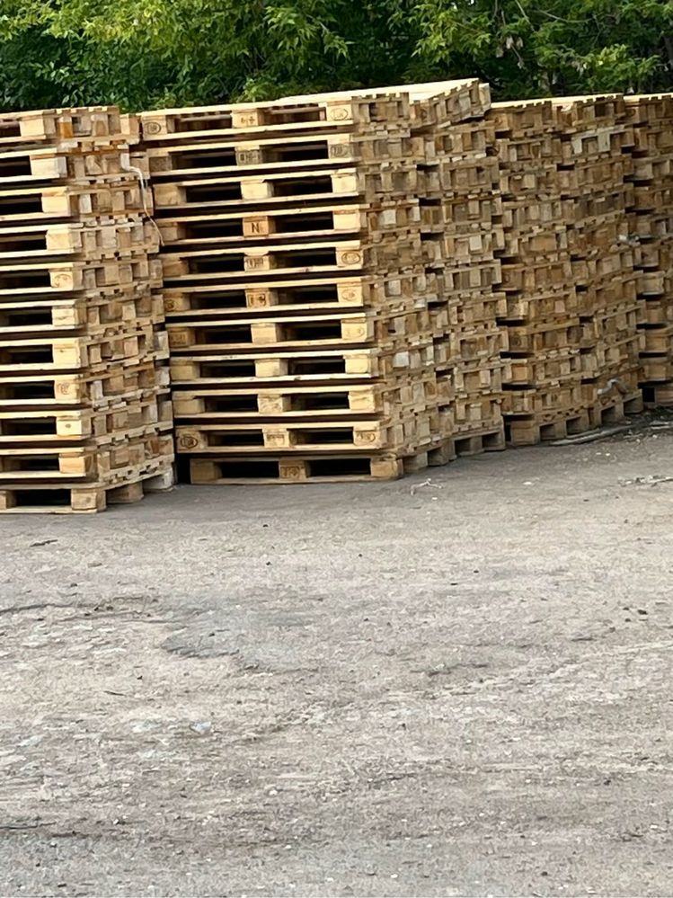 Продам поддоны и дрова