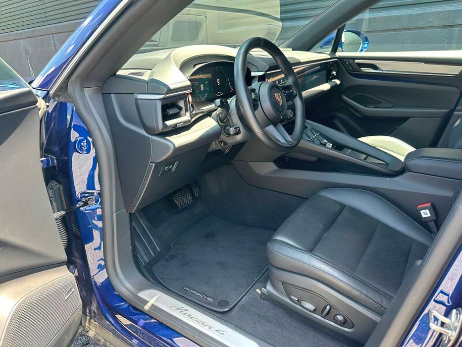 2024 Porsche Macan 4 Electric