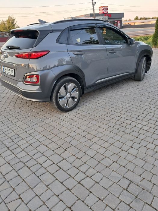 Hyundai Kona Electric 64 кВт
