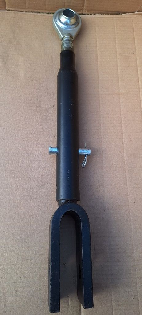 Wieszak lewy do C-384  4-cylindrowy
