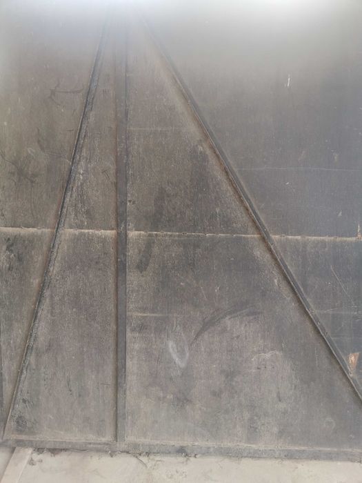 Ворота під гараж або заїзд