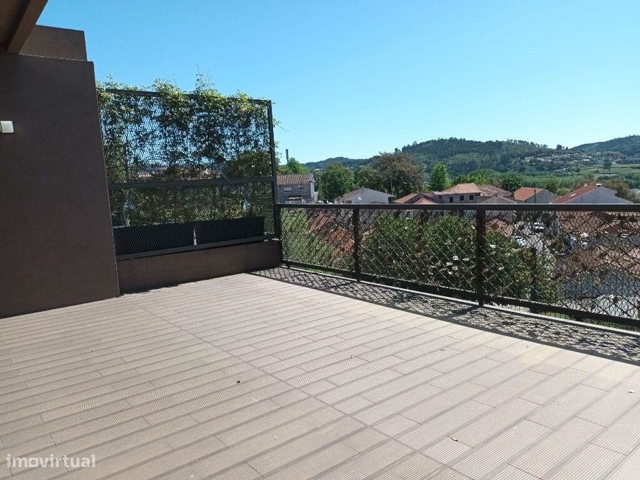 Moradia T4 Em Creixomil – Arquitetura Moderna