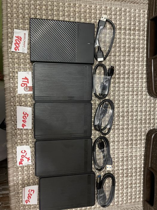 Зовнішній жорсткий диск 700гб-500гб