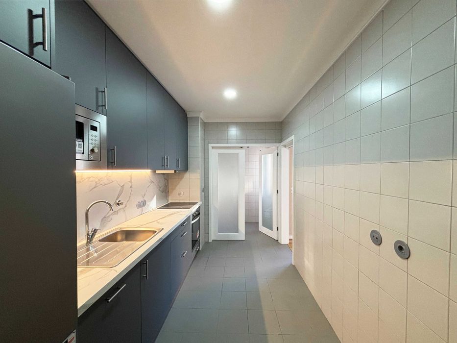 Apartamento T2 remodelado – Primeira linha de praia