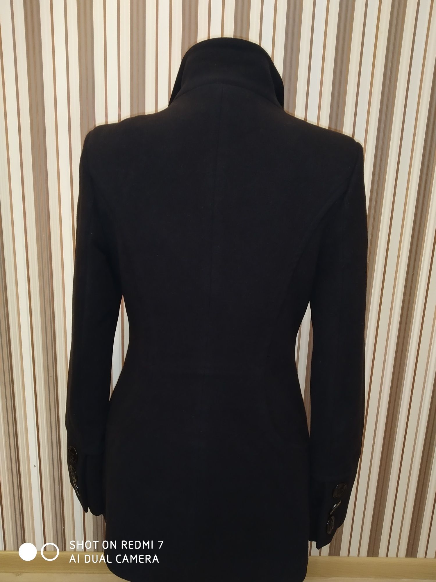 Продам женское пальто р.48