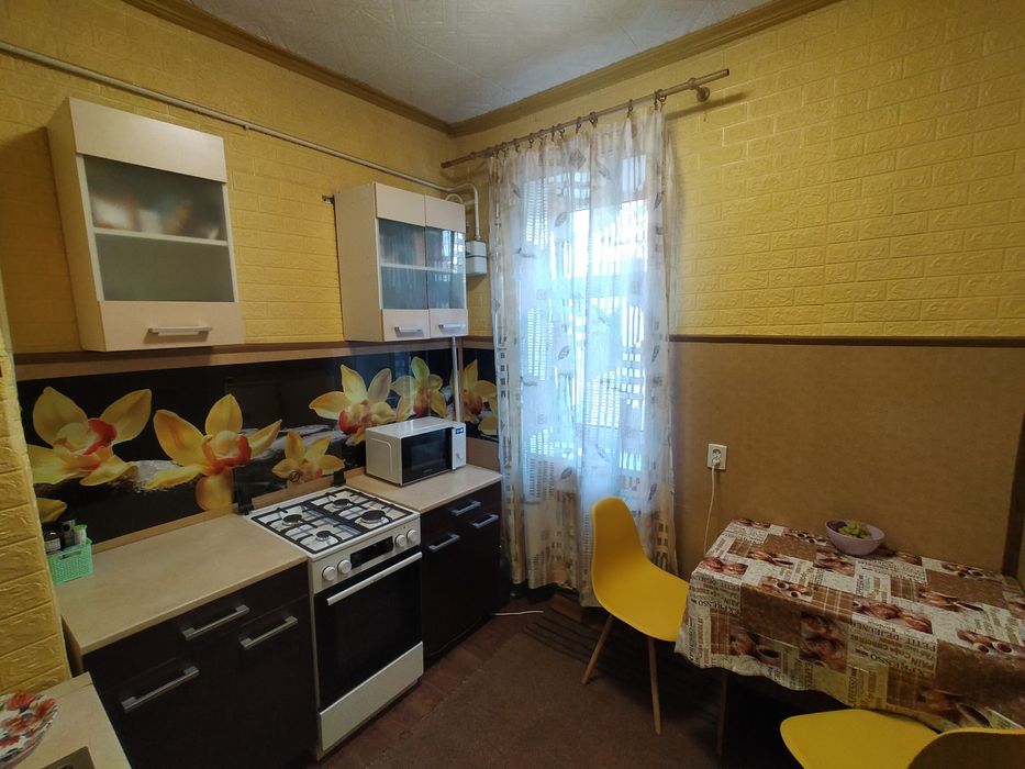 Здам подобово квартиру