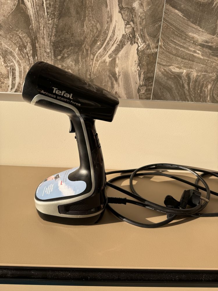 Отпариватель Tefal ACCESS STEAM FORCE