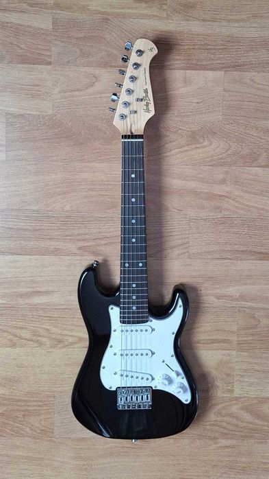 Harley Benton ST-Junior BK - com pouco uso