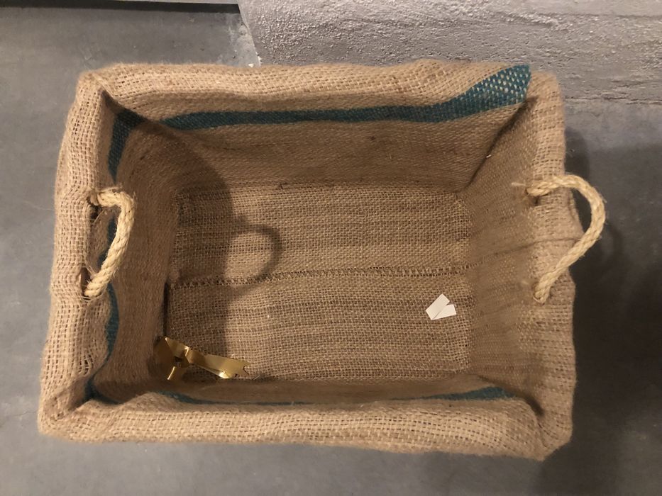 Cesto de lenha forrado