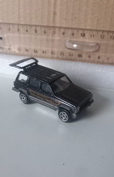 Cherokee 4x4 majorette