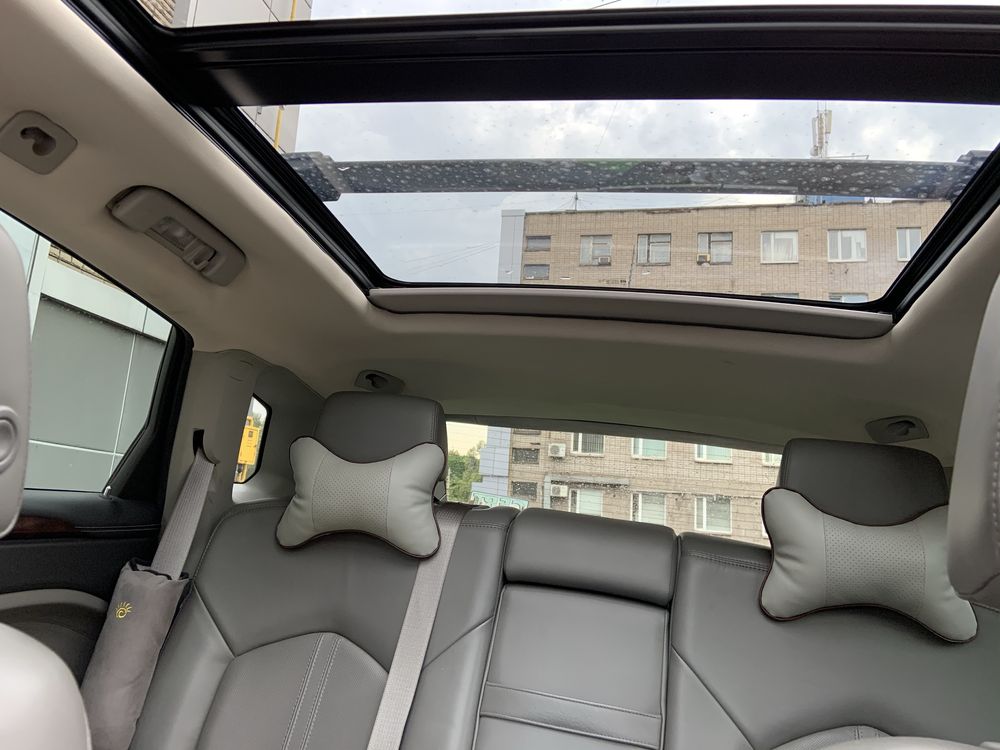 Продам Cadilac SRX в гарному стані