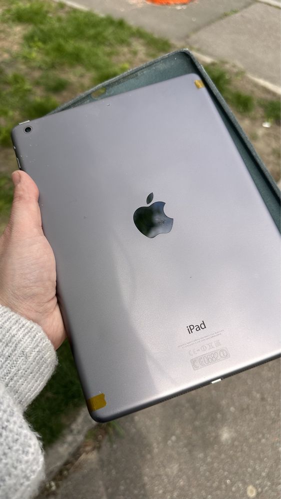 Продам вживаний Ipad Air 1