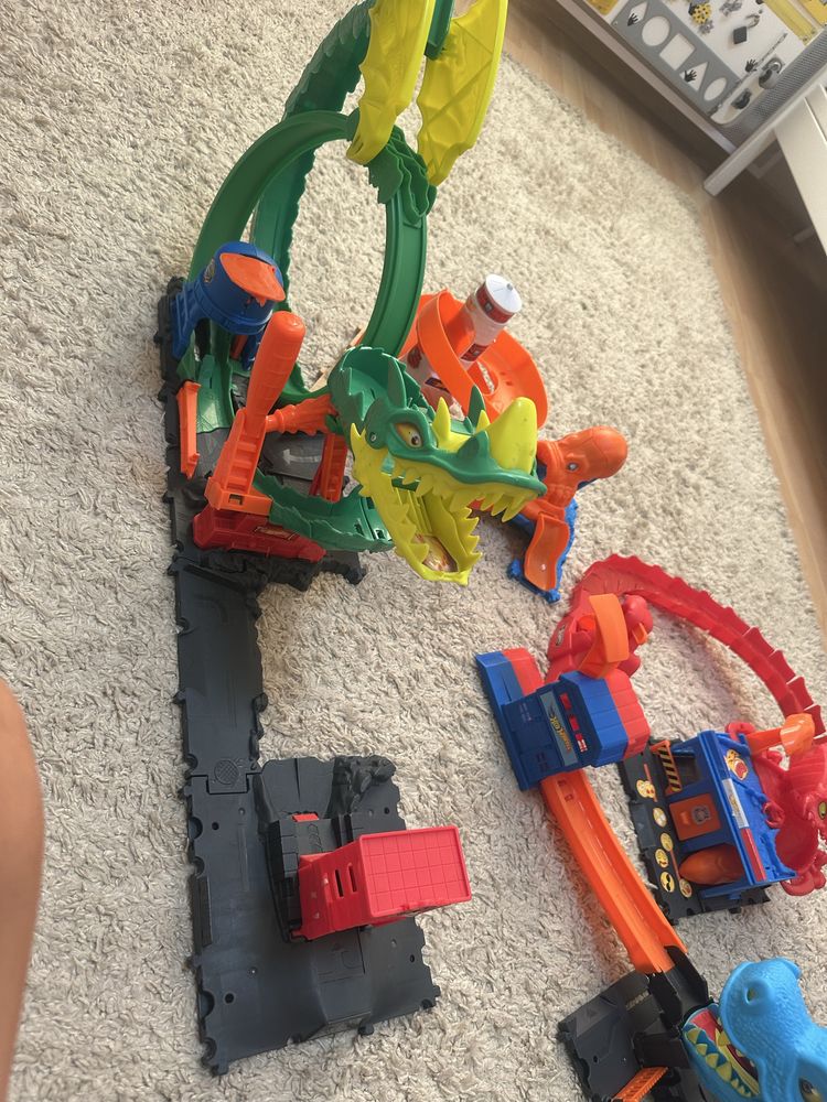 Продам hot wheels