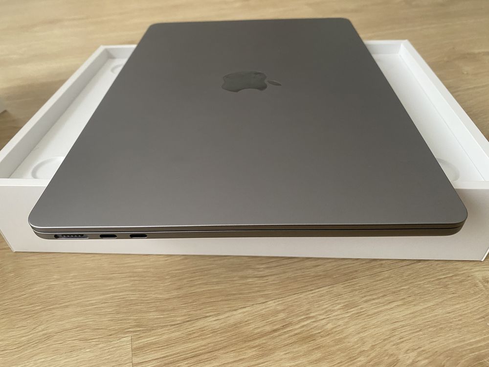 MacBook Air M2 16GB ( praticamente novo) com garantia