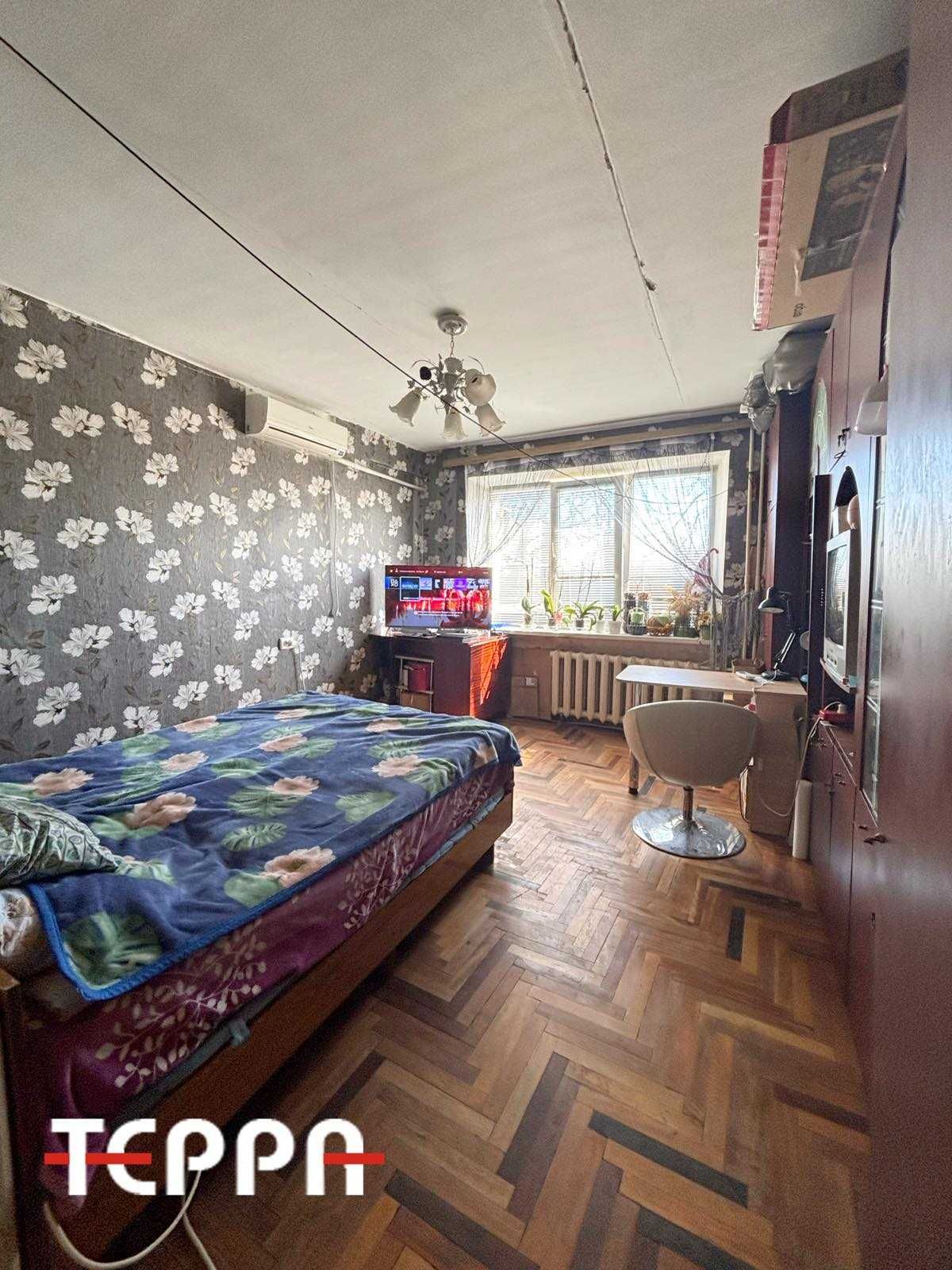 Продаж 2-кімнатної квартири, Тепличне, вул. Центральна
