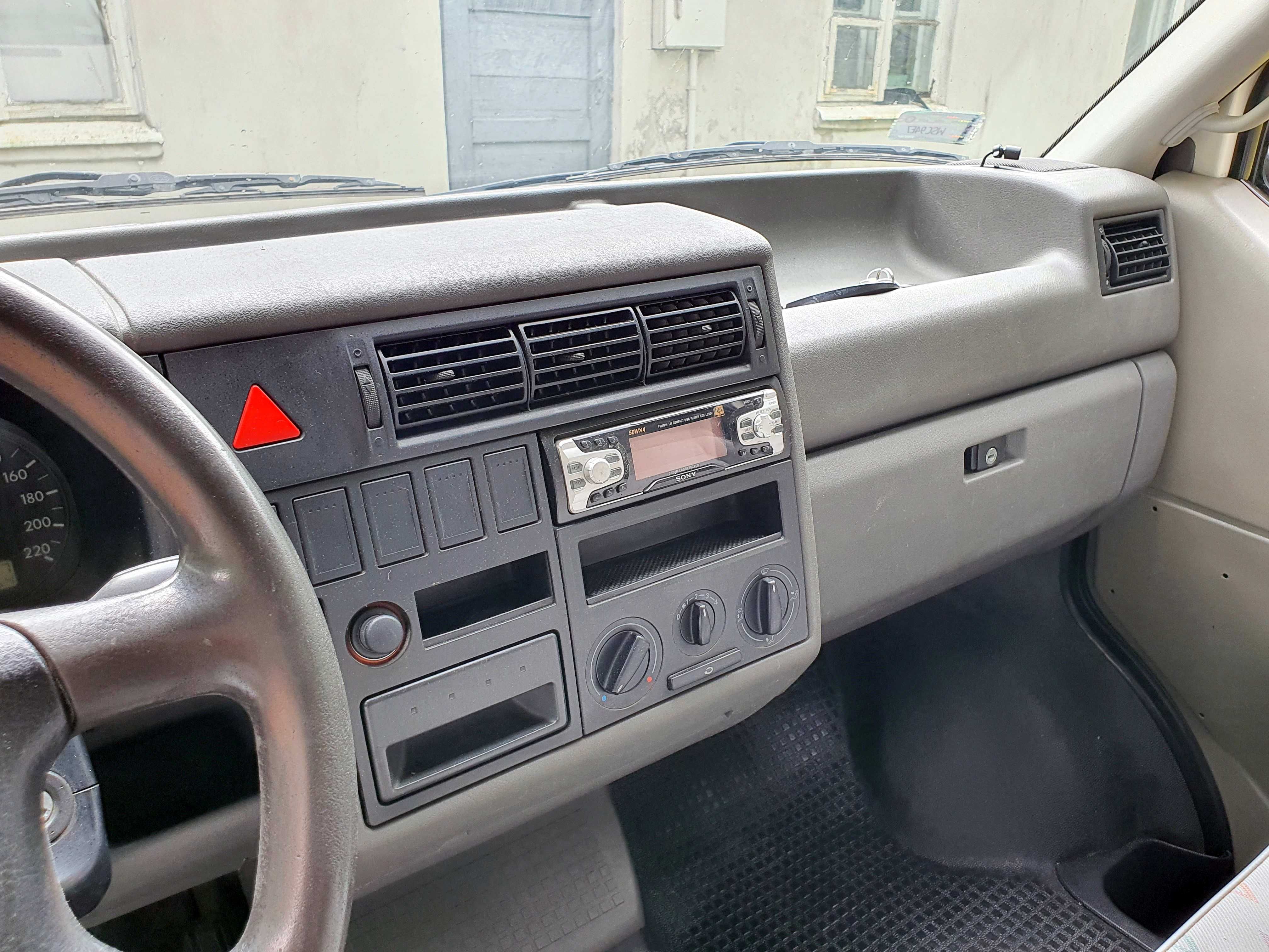 VW Transporter T4 1,9TD, 2000r, 244tys km, gotowy do pracy !