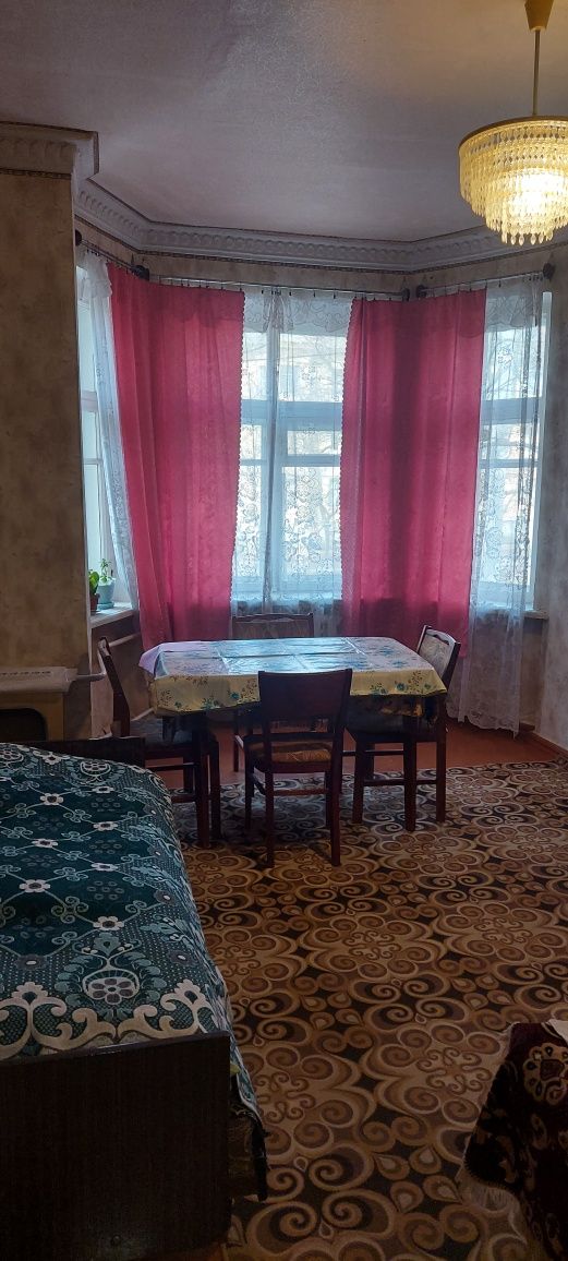 Продается 3-х комнатна квартира