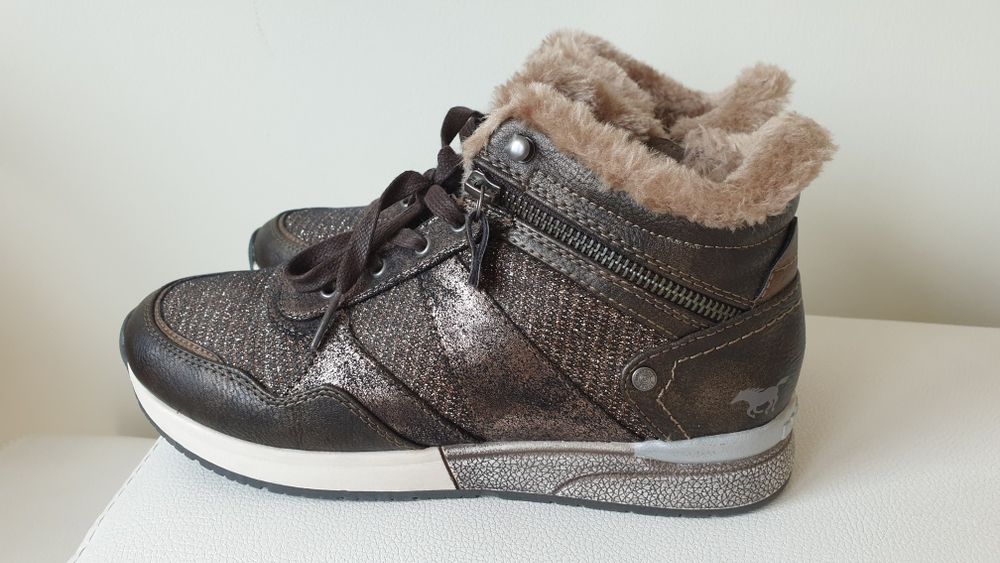 Sneakersy Mustang, botki, adidasy za kostkę, roz. 38