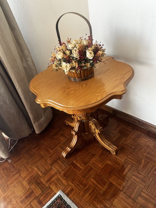 Mesa em madeira lindissima